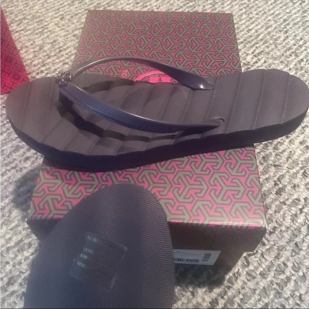 NWB Tory Burch Kira Thin Flip Flops, Size 8 Color Deep Purple 502 - Picture 2 of 11